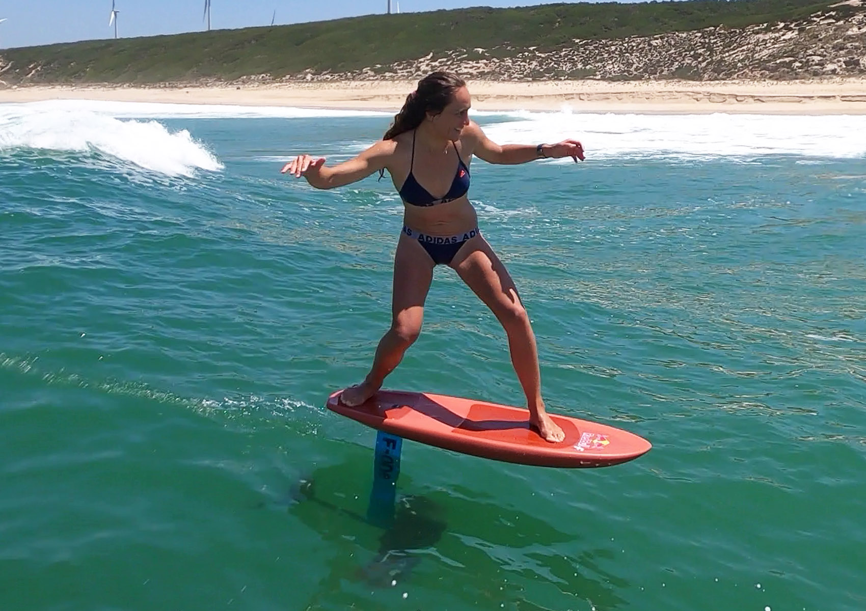 Justine Dupont Surfeuse de grosses vagues & Waterwoman