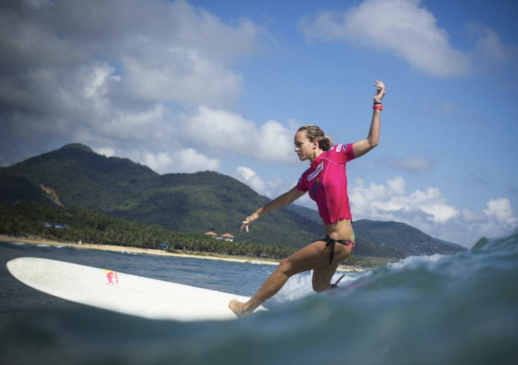 Justine Dupont Surfeuse de grosses vagues Conferenciere Sportif